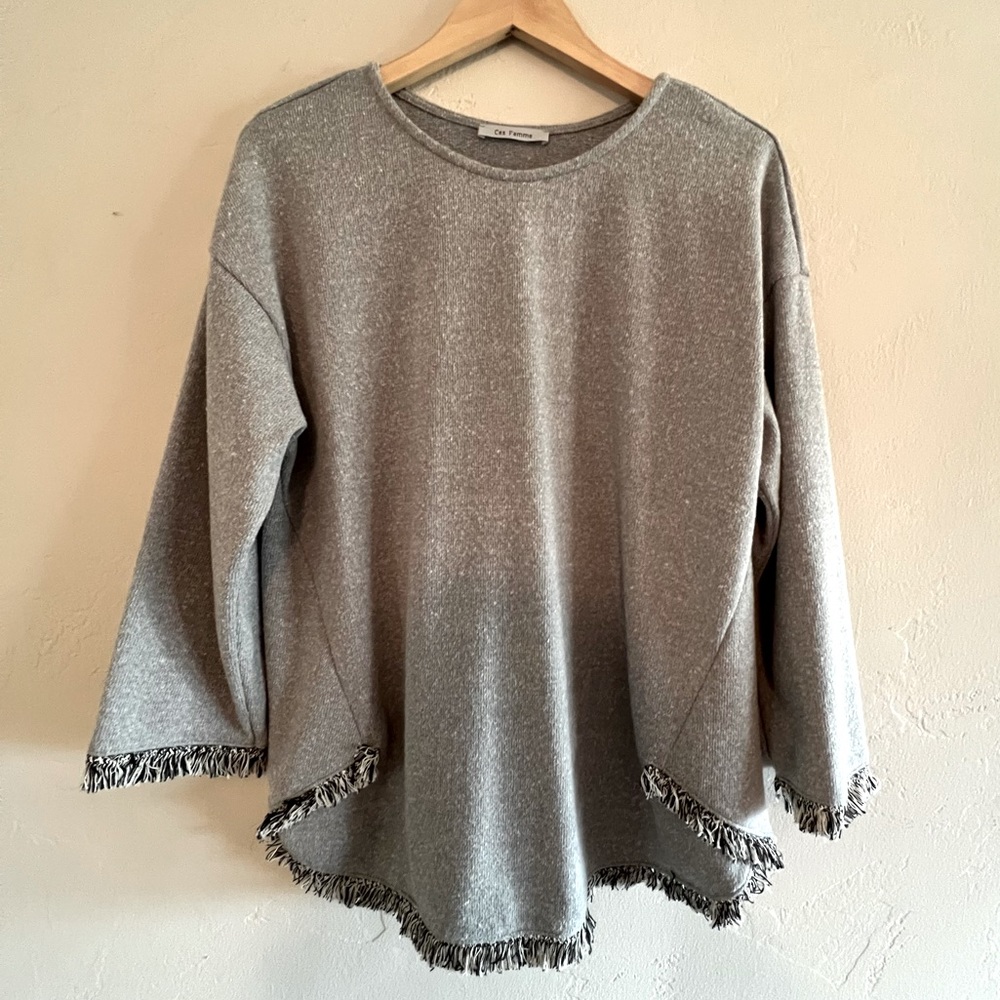 NWOT Grey sweater with fringe